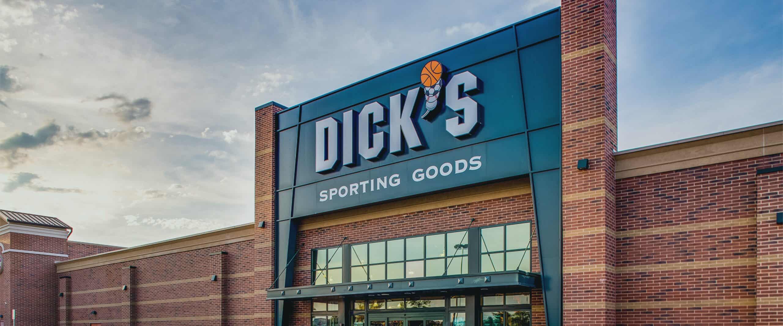 Renovo Construction built Dick's Sporting Goods showing fascia and signage on a brown brick open air mall
