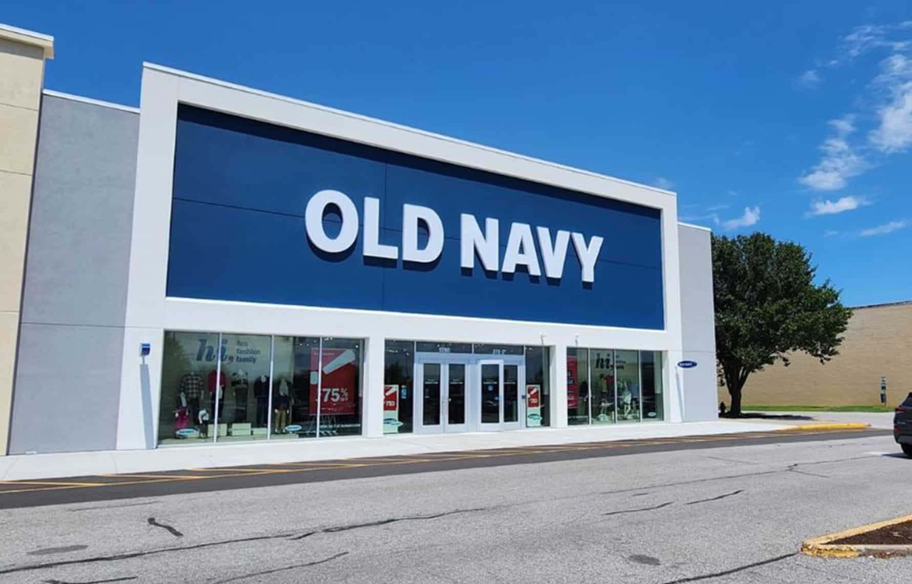 Old Navy storefront showing facade and branded text "OLD NAVY" in an open air mall